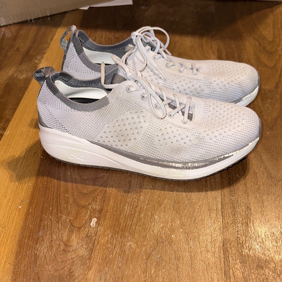 Women’s Cherokee Infinity Everon Knit Gray Sneakers Sz 9.5 - Picture 4 of 6